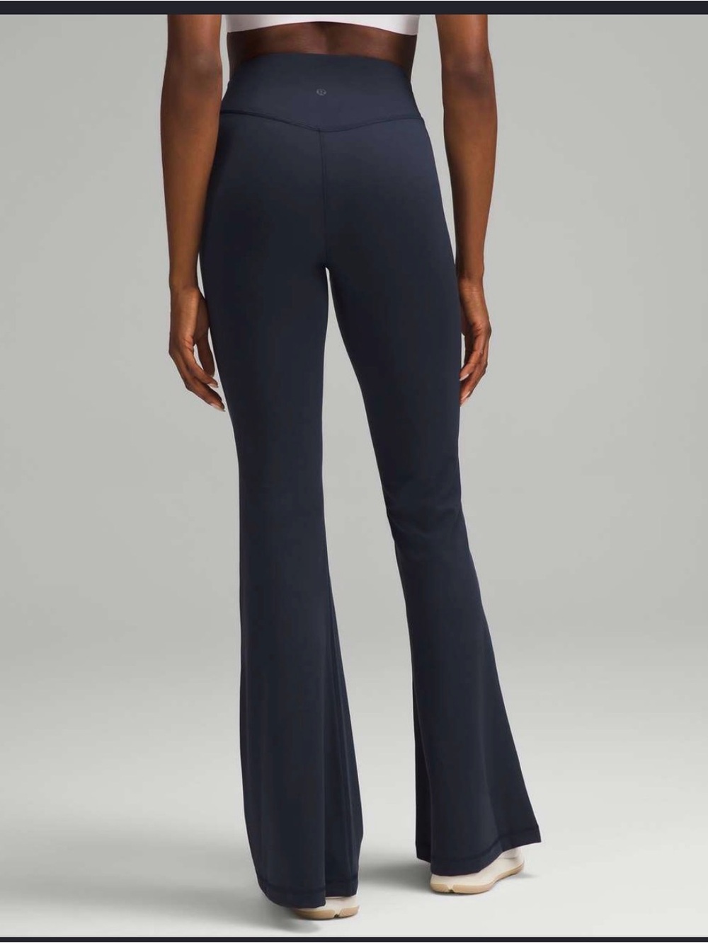 NWT RARE Lululemon Ultralu High-Rise
Flared Pant Regular and dance studio